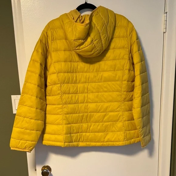 Amazon Essentials Light Yellow Quilted Jacket - Picture 6 of 11